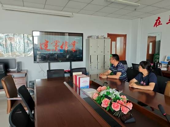 实验管理中心党支部开展庆“七一”主题党日活动